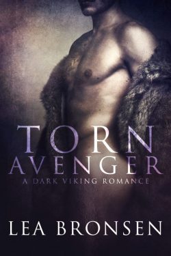 Torn Avenger - Lea Bronsen